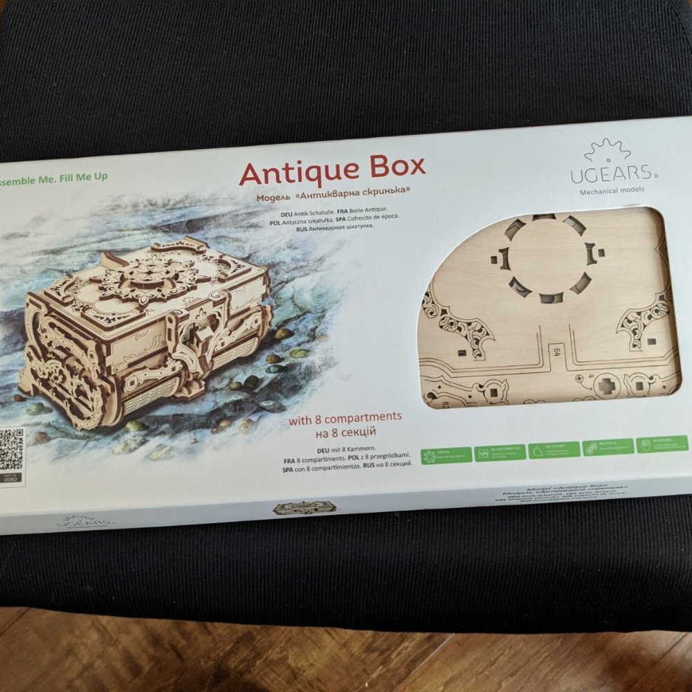 New w/o Tags Ugears Antique Box model/kit